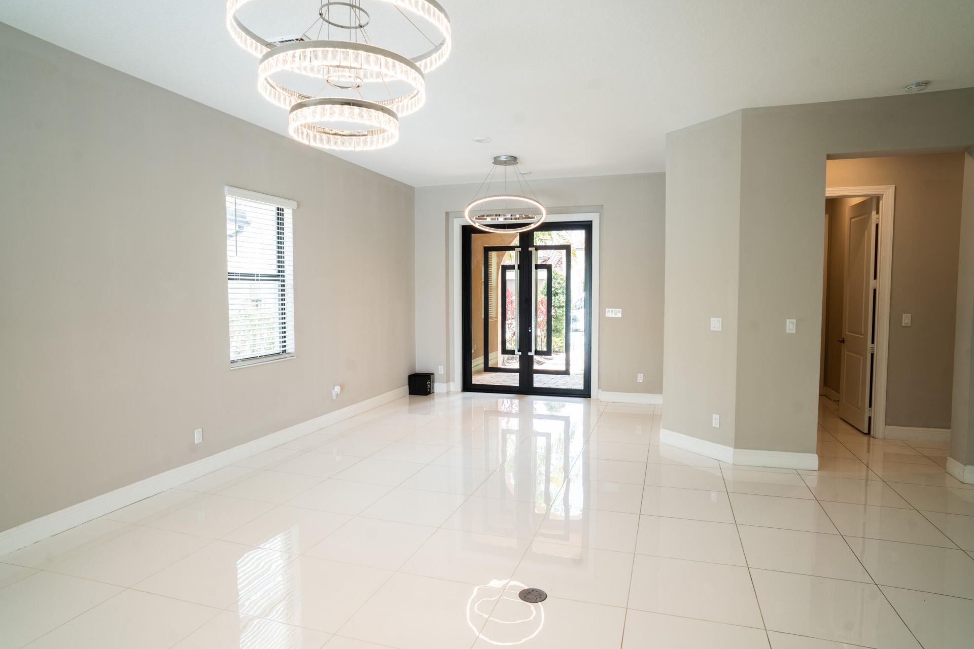8665 E Baypoint Circle, Parkland, FL 33076 Photo