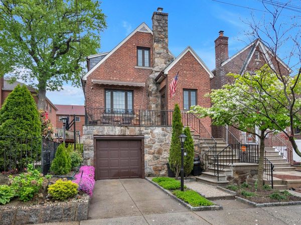 1870 Hering Avenue , Bronx, NY 10461
