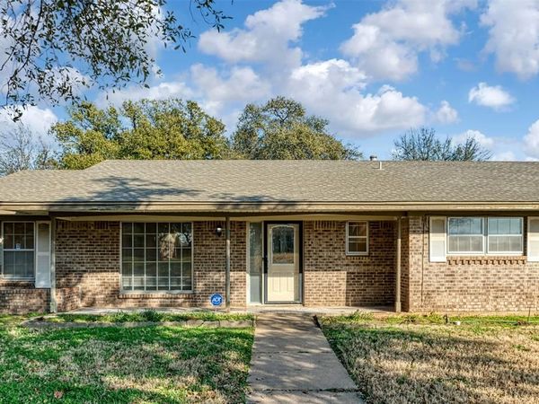 1605 Arrowhead, Pantego, TX 76013