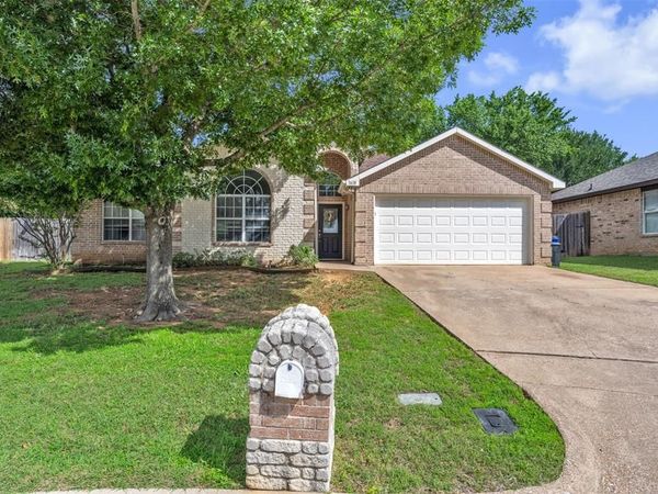 1618 Fern Drive, Mansfield, TX 76063