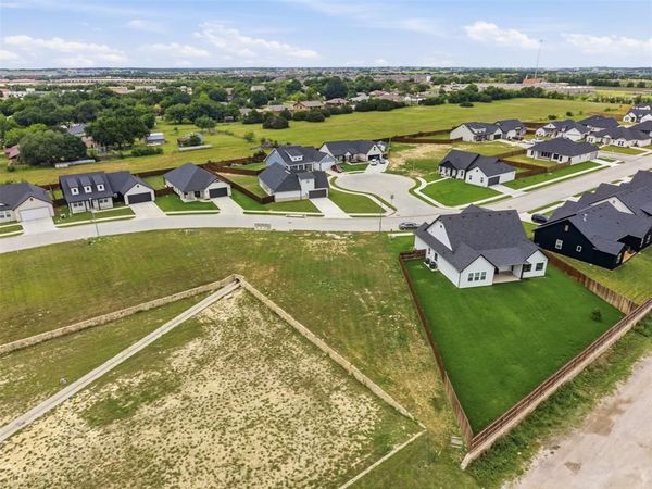 516 Highview Court , Godley, TX 76044