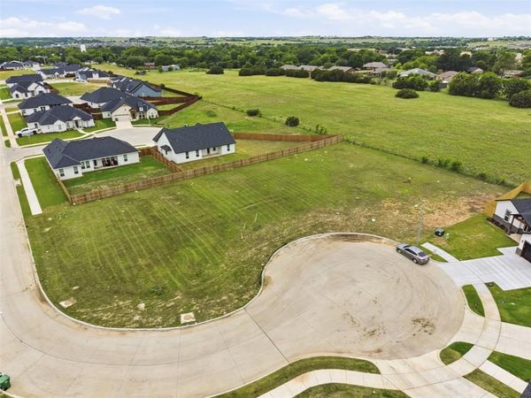 589 Highview Court , Godley, TX 76044