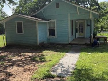 3300 Baylor Street, Fort Worth, TX 76119