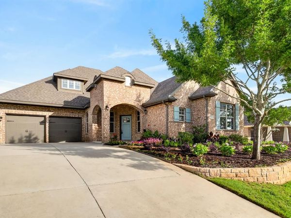 9016 Inwood Street, Benbrook, TX 76126