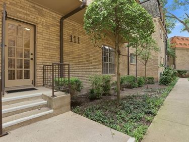 4312 Bellaire Drive S, Unit 111, Fort Worth, TX 76109