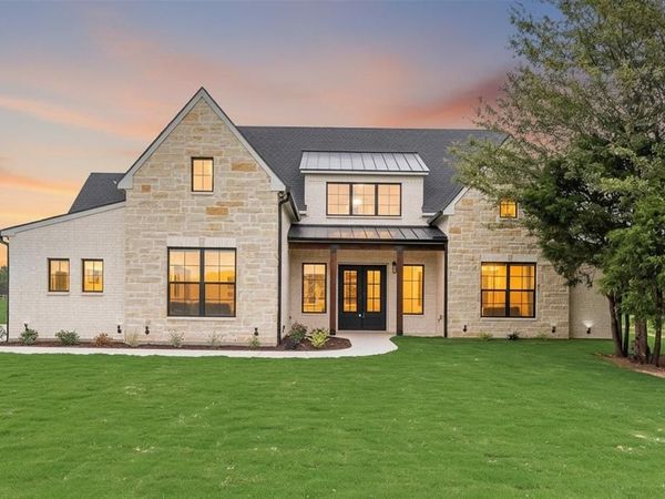 209 Waverunner Court, Corsicana, TX 75109