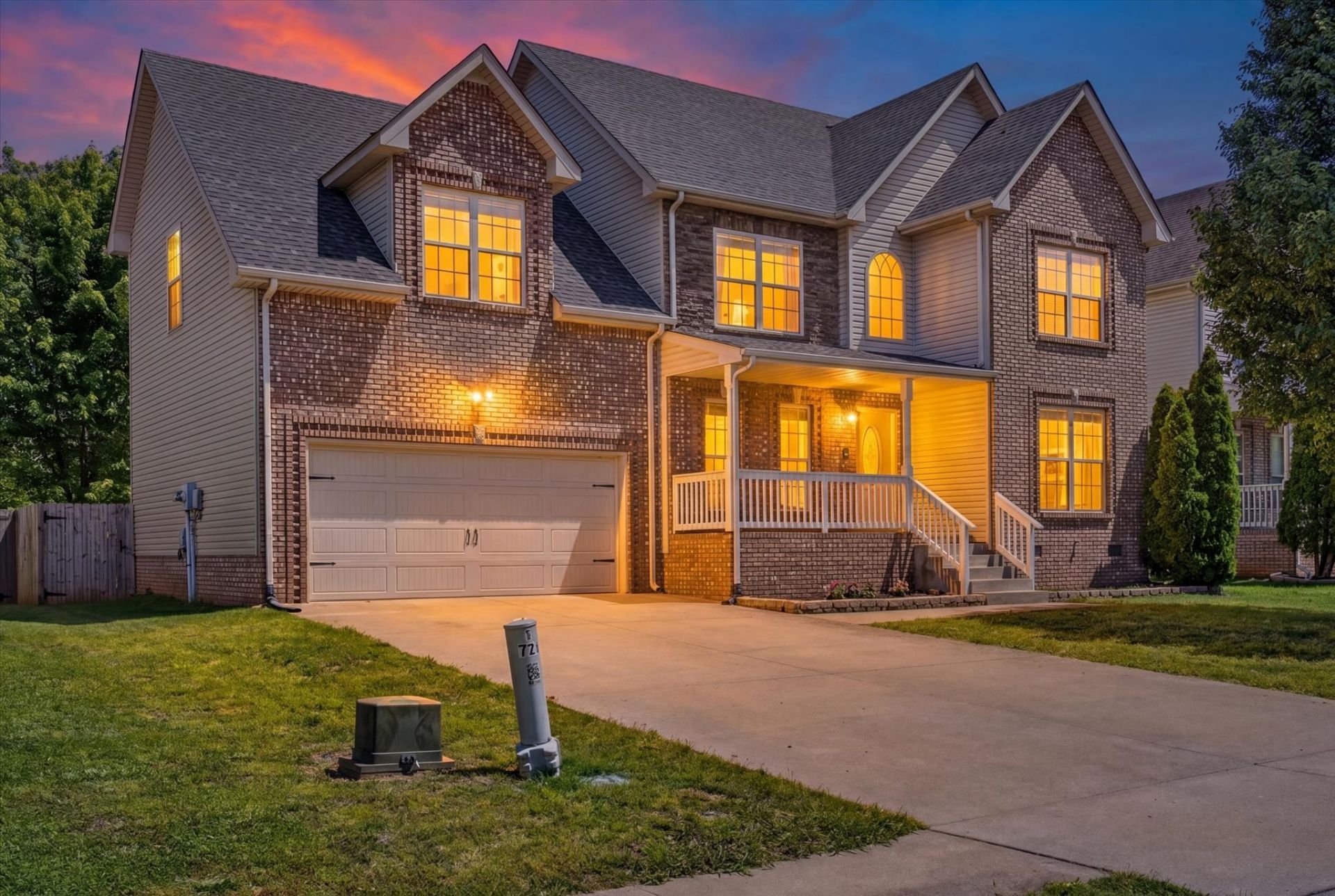 721 Cavalier Dr, Clarksville, TN 37040 Main Photo