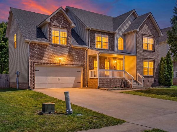721 Cavalier Dr, Clarksville, TN 37040