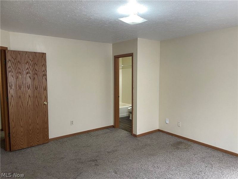1918-1920 Eastbranch Circle NE, Canton, OH 44705 Photo 5