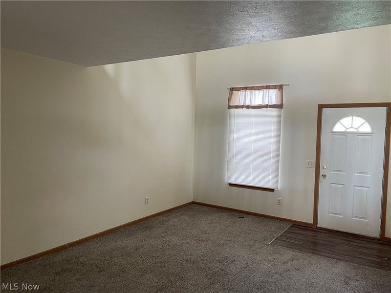 1918-1920 Eastbranch Circle NE, Canton, OH 44705 Photo 7