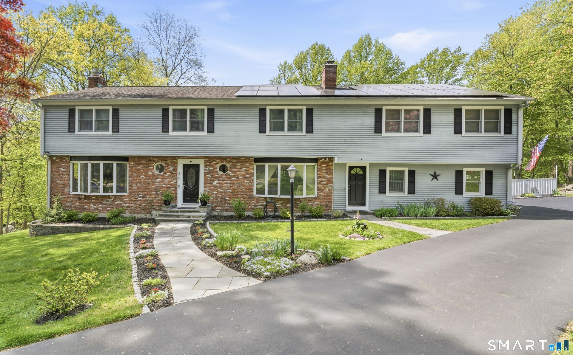 80 Mariner, Trumbull, CT 06611 Main Photo