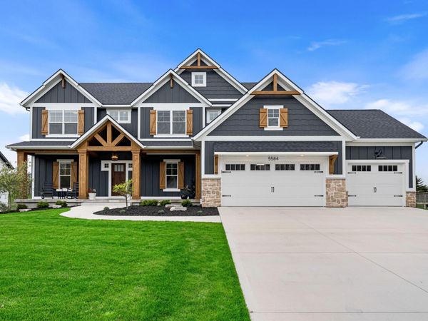 5584 Stonebridge Drive, Grandville, MI 49418