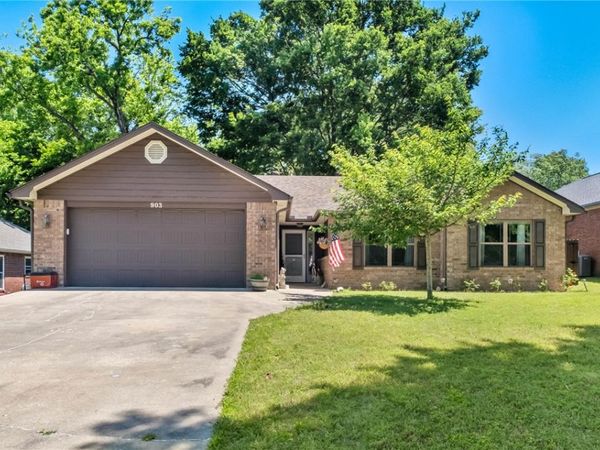903 Willow Court , Siloam Springs, AR 72761