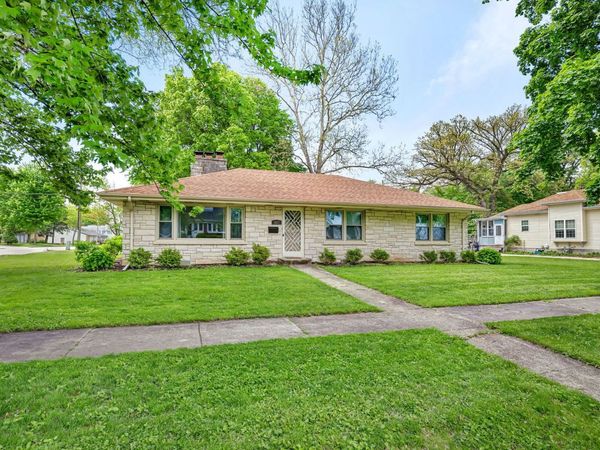 627 E Main Street , Morris, IL 60450