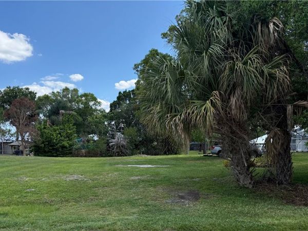 955 Riviera Avenue, Sebastian, FL 32958