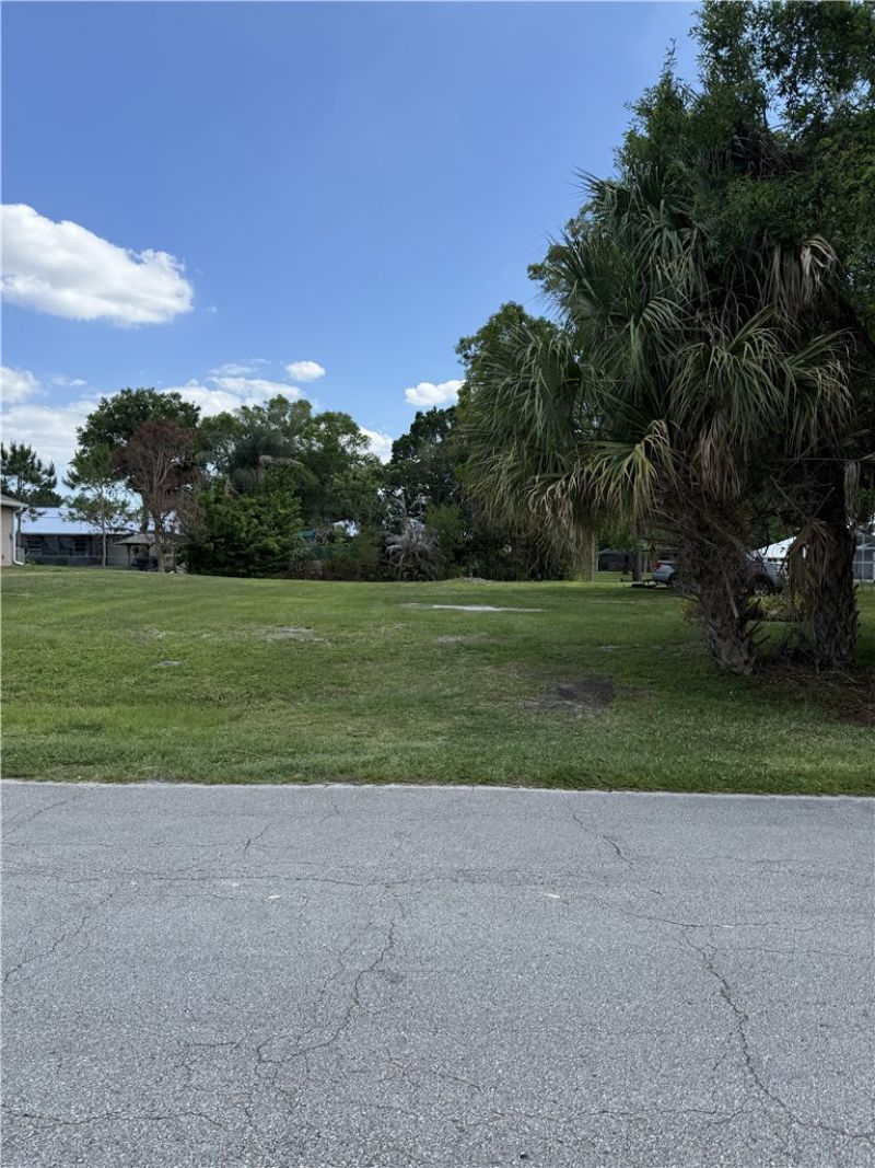 955 Riviera Avenue, Sebastian, FL 32958 Photo
