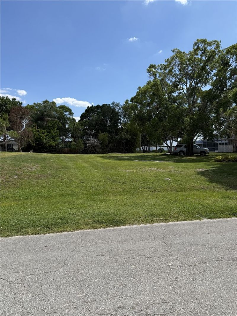 955 Riviera Avenue, Sebastian, FL 32958 Photo