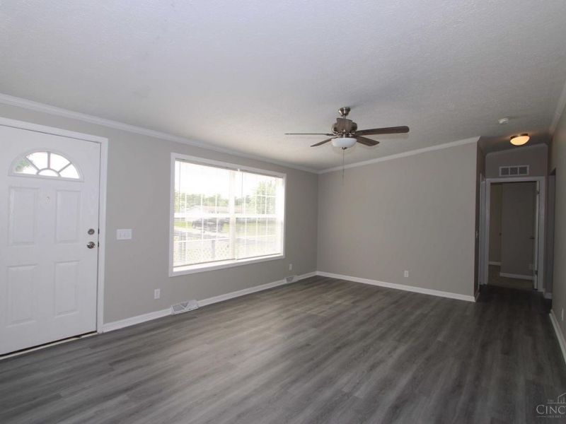 4223 E Fork Hills Drive, Williamsburg Twp, OH 45103 Photo 6
