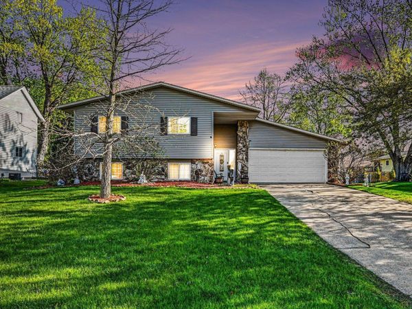 2510 Hidden Valley Lane, Stillwater, MN 55082