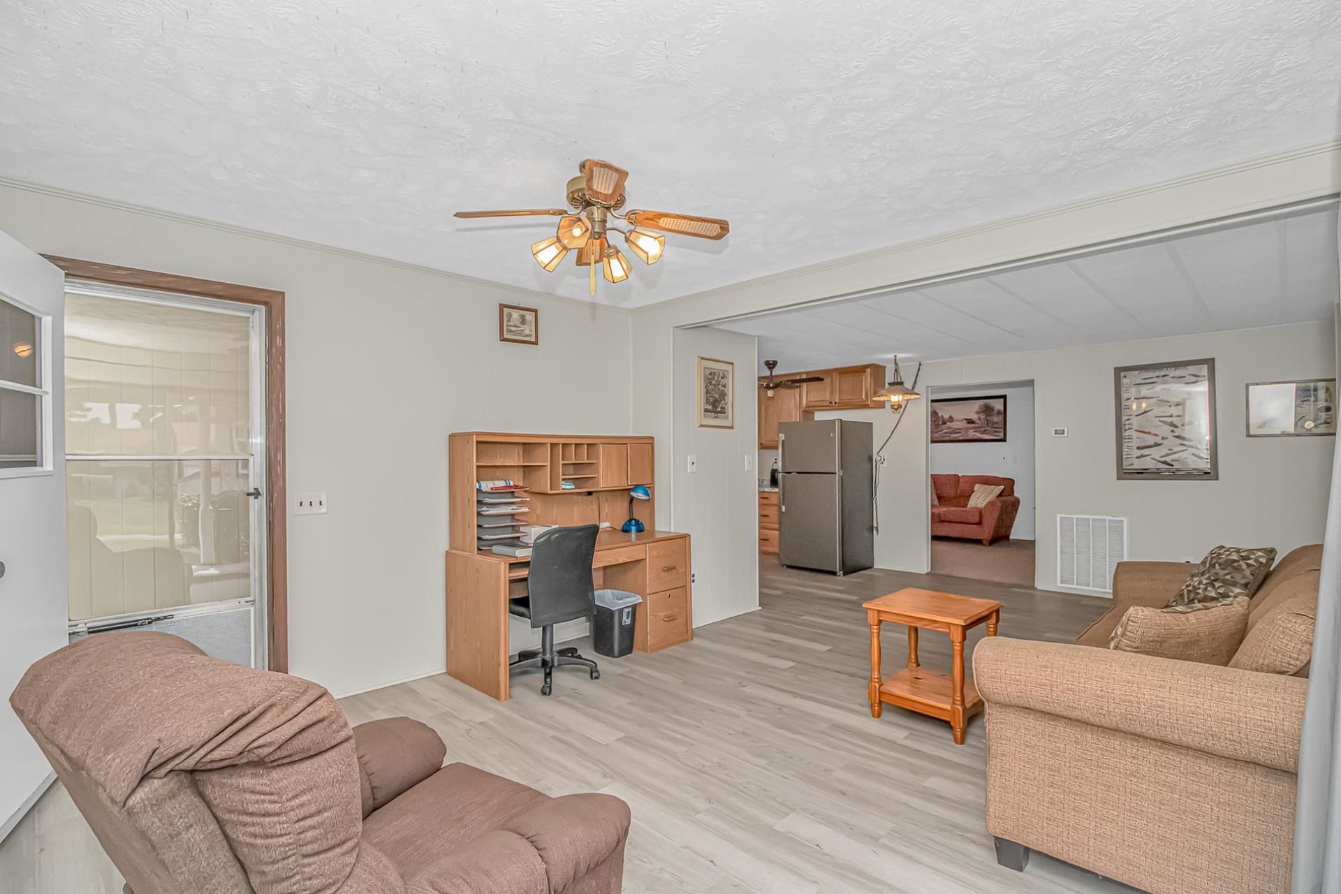 9051 Highway 917 Photo 12