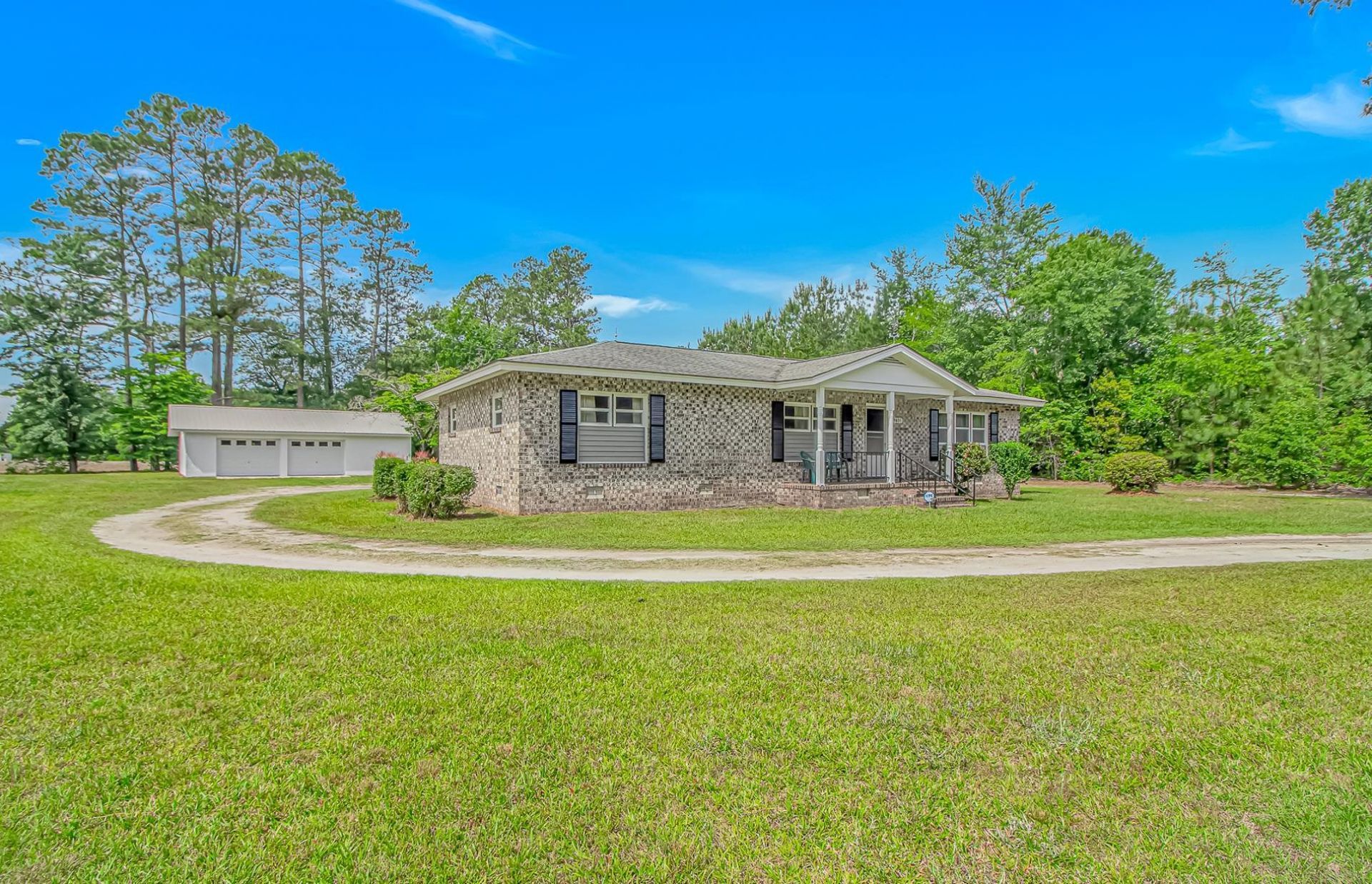 9051 Highway 917 Photo 4