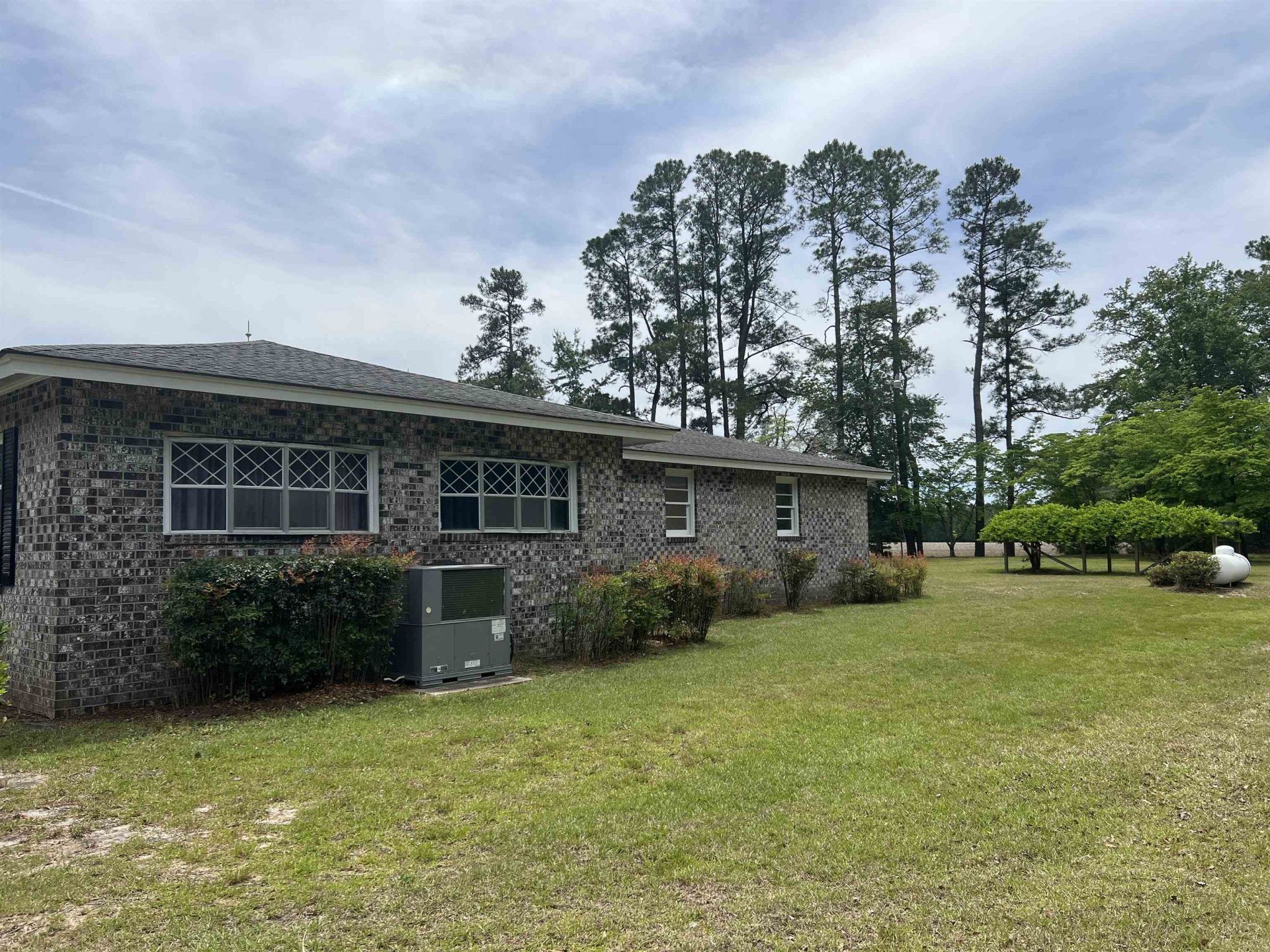 9051 Highway 917  Photo 6