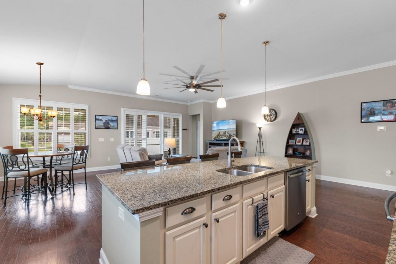 762 Callant Dr.  Photo 10