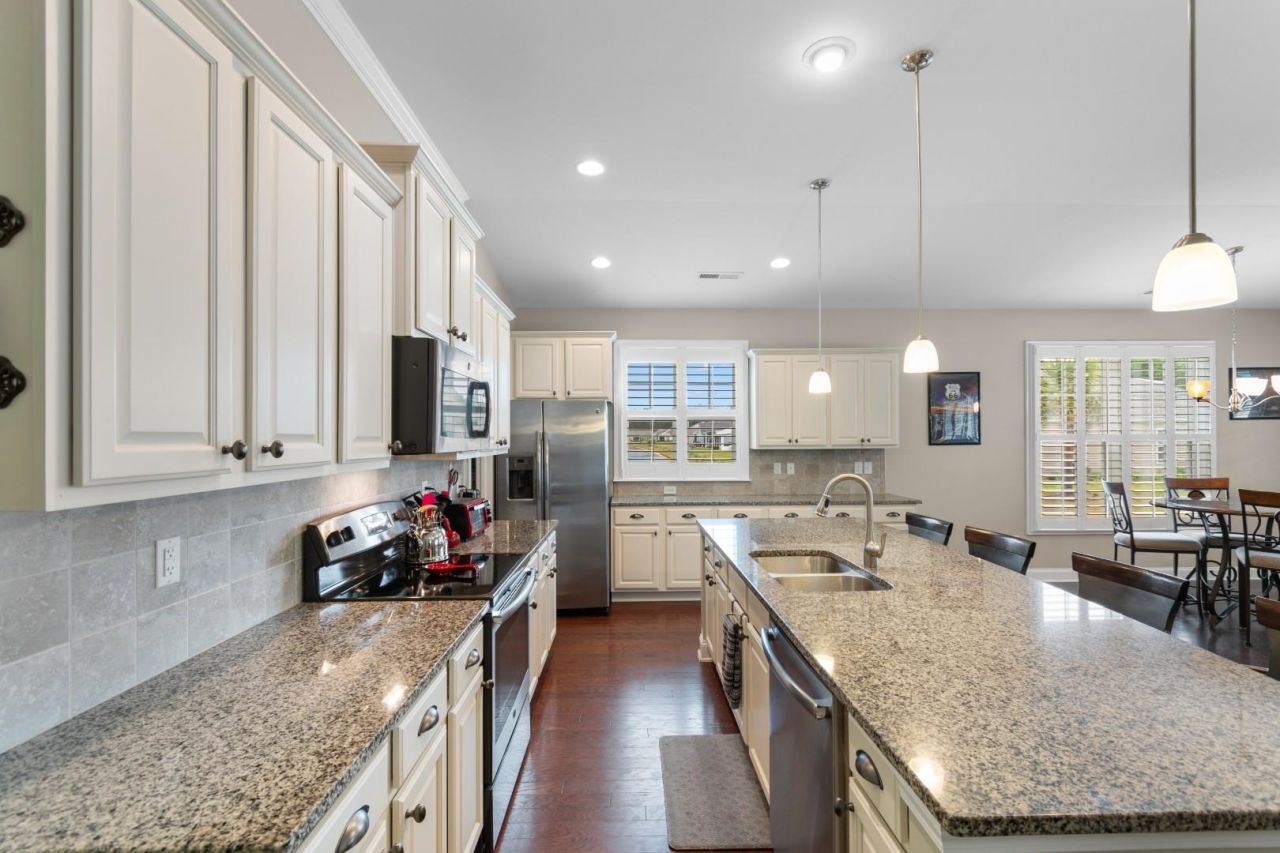 762 Callant Dr.  Photo 6