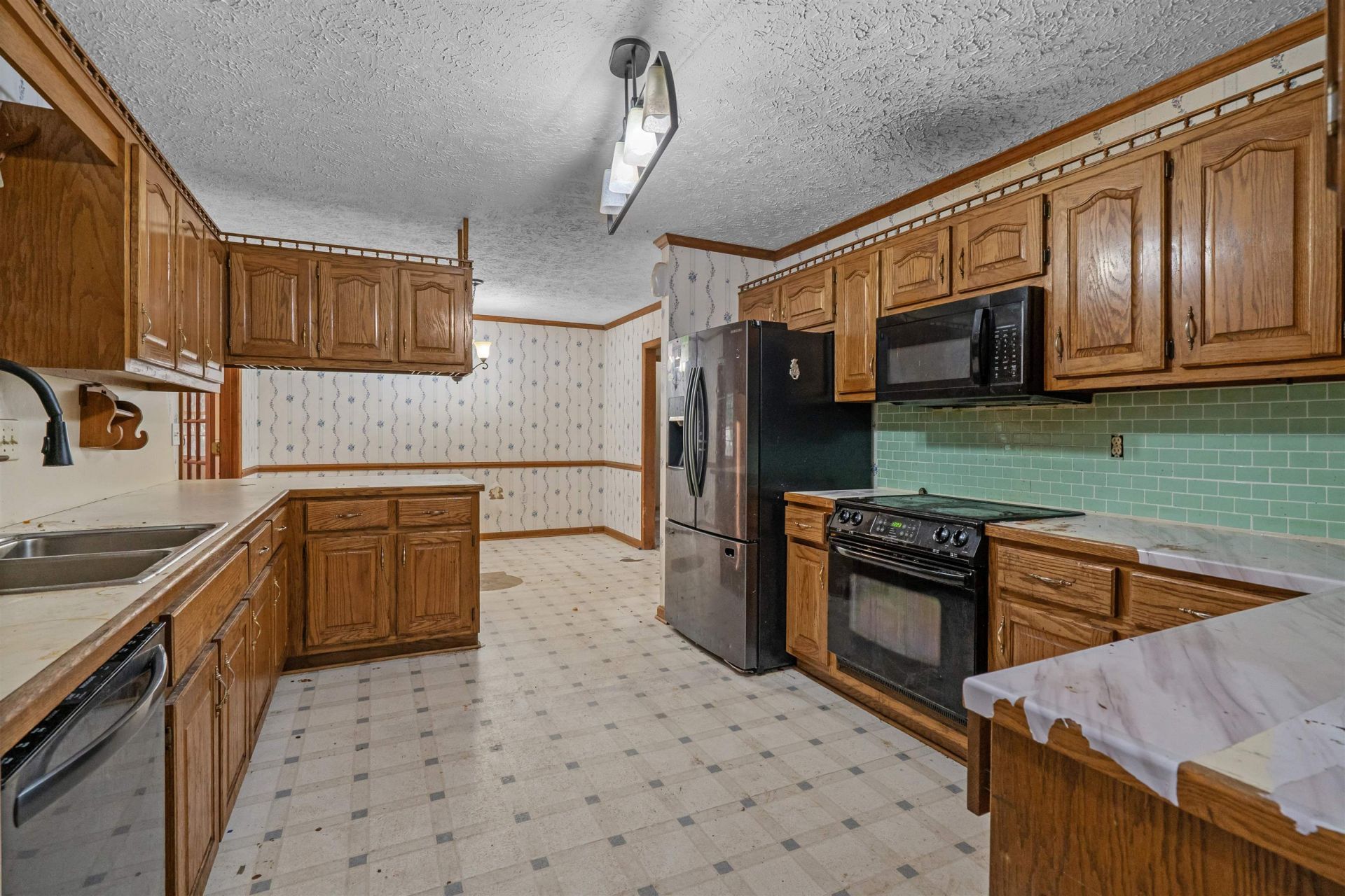 1750 Register Dr Photo 14