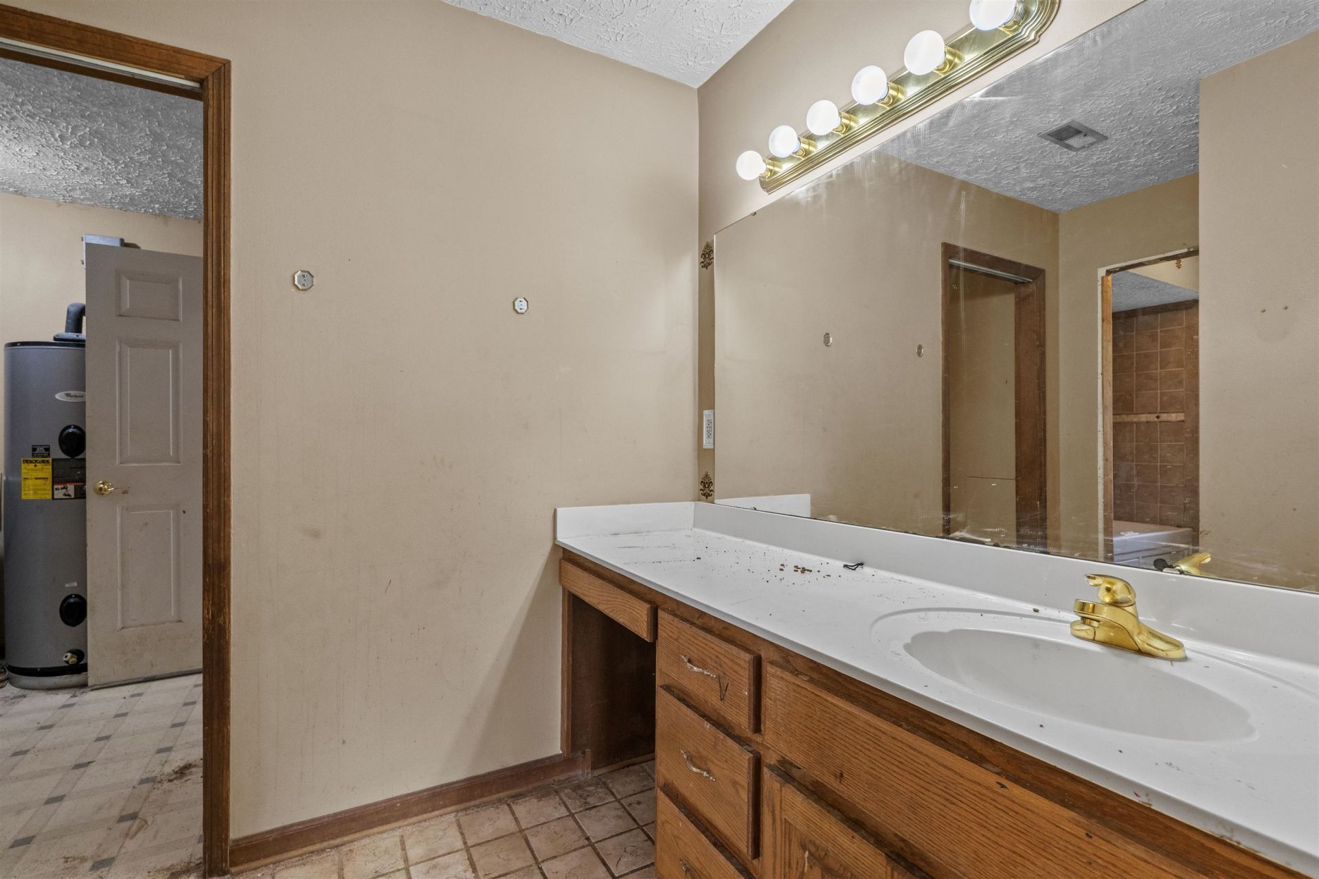 1750 Register Dr Photo 26