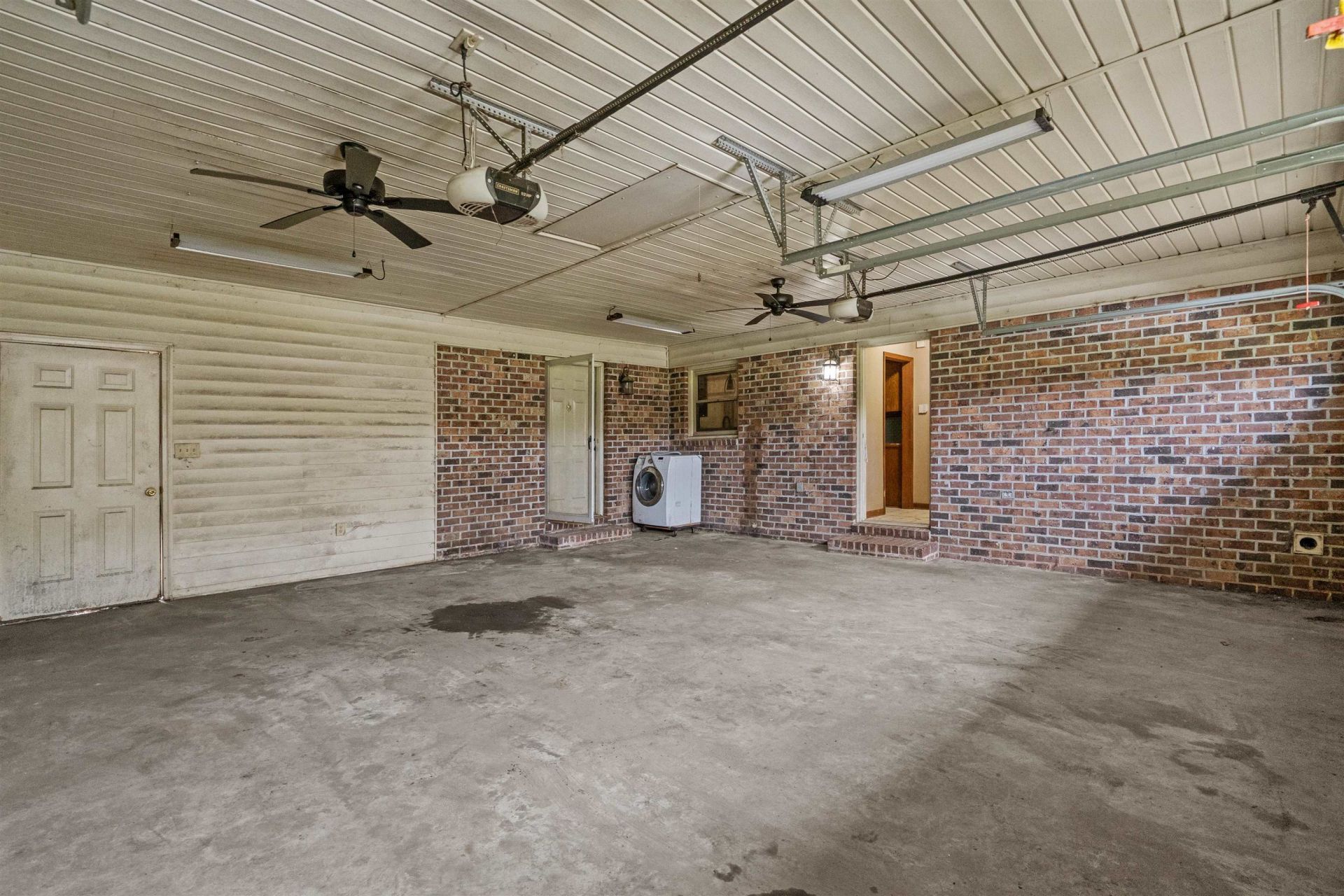 1750 Register Dr Photo 29