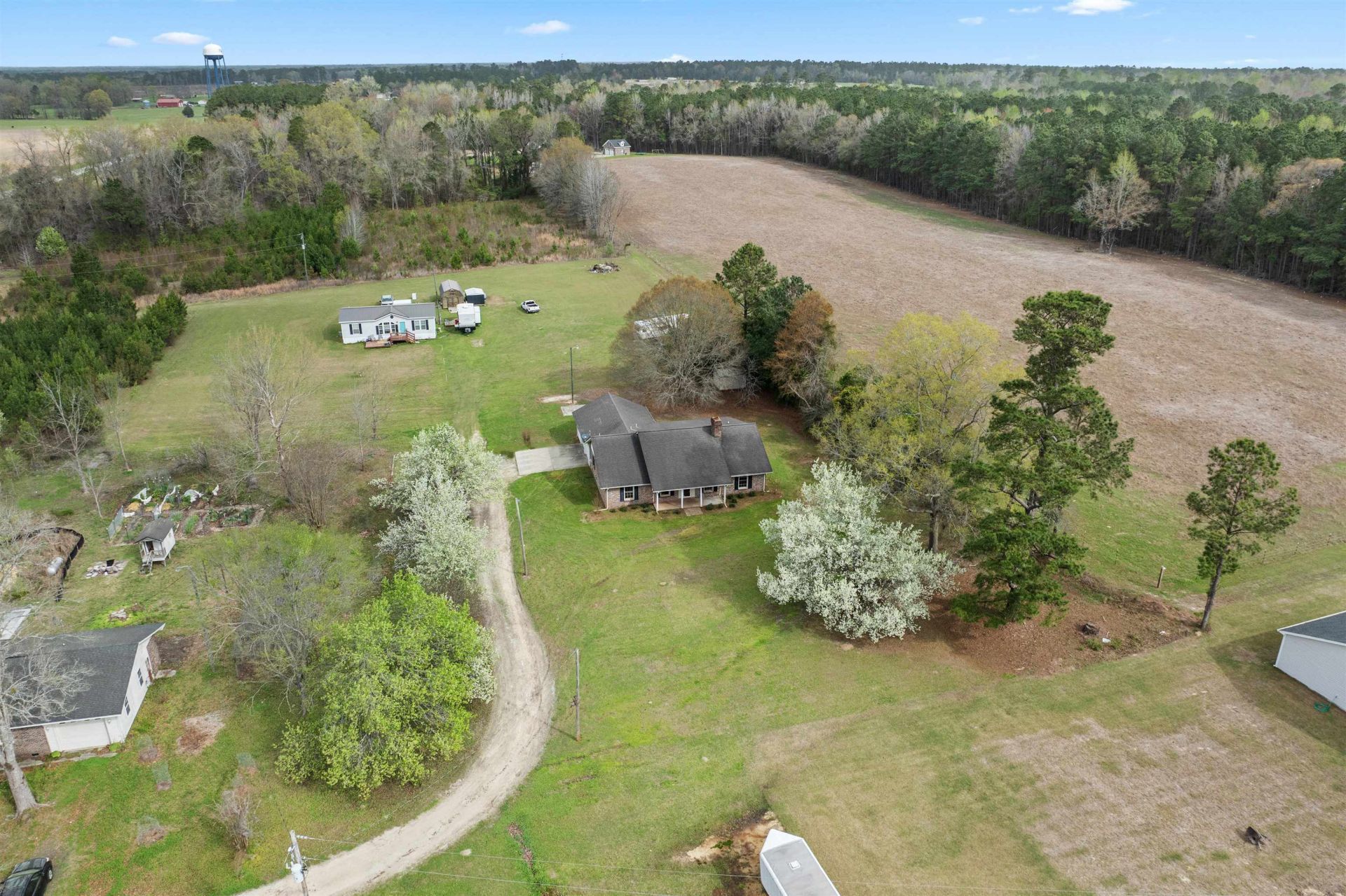 1750 Register Dr Photo 36