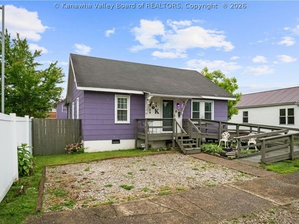 218 3rd Avenue, St Albans, WV 25177
