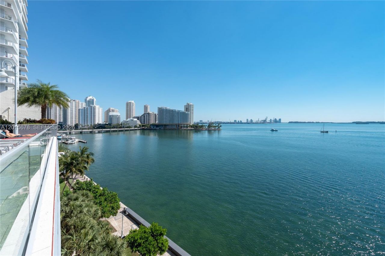 1155 Brickell Bay Dr , Unit 609, Miami, FL 33131 Photo