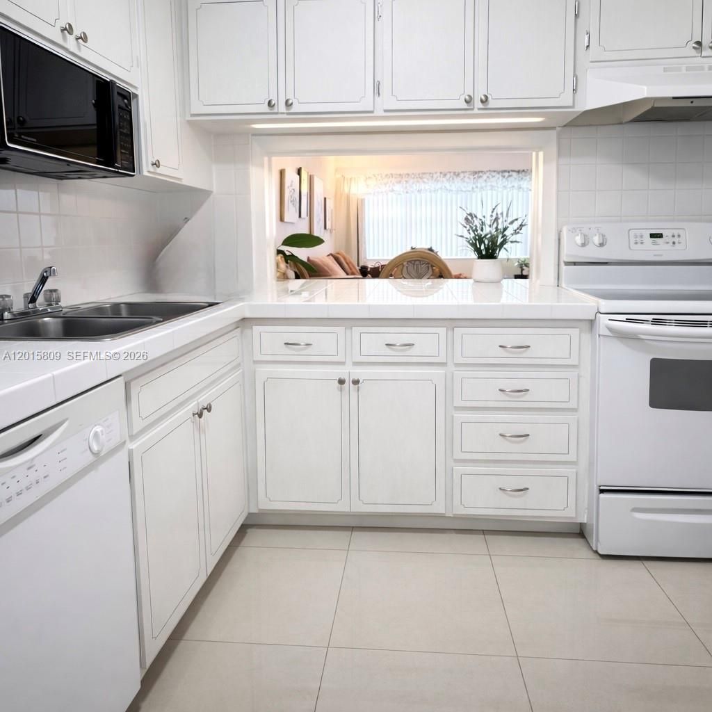 330 SE 2nd St, Unit 101G, Hallandale Beach, FL 33009 Photo