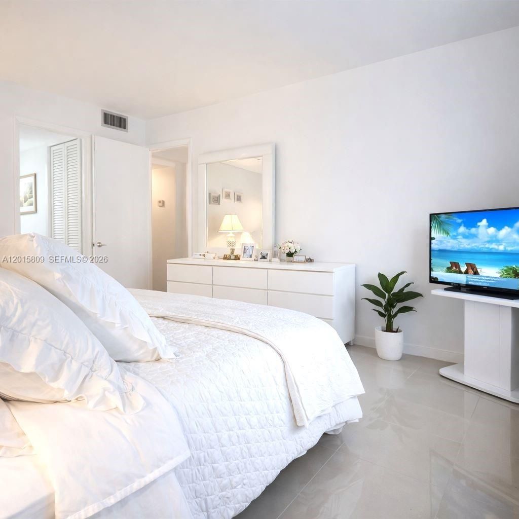 330 SE 2nd St, Unit 101G, Hallandale Beach, FL 33009 Photo