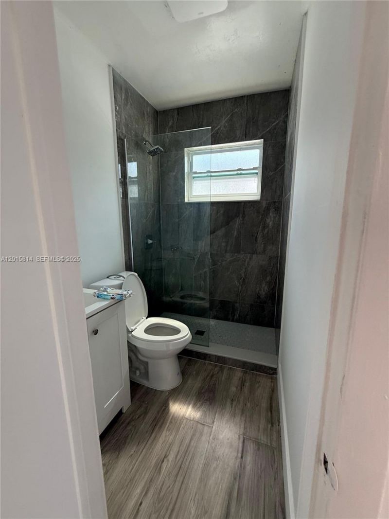 1760 NW 84th St, Miami, FL 33147 Photo