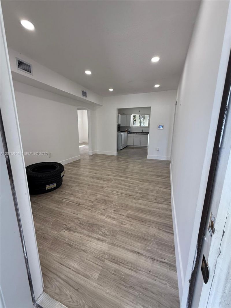 1760 NW 84th St, Miami, FL 33147 Photo