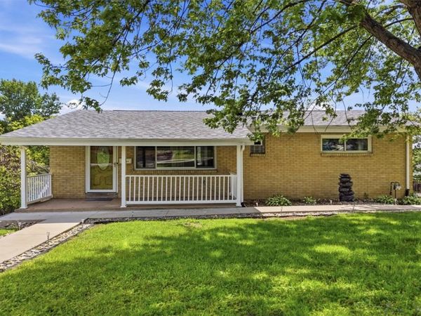 12000 Lee Dr, Irwin, PA 15642
