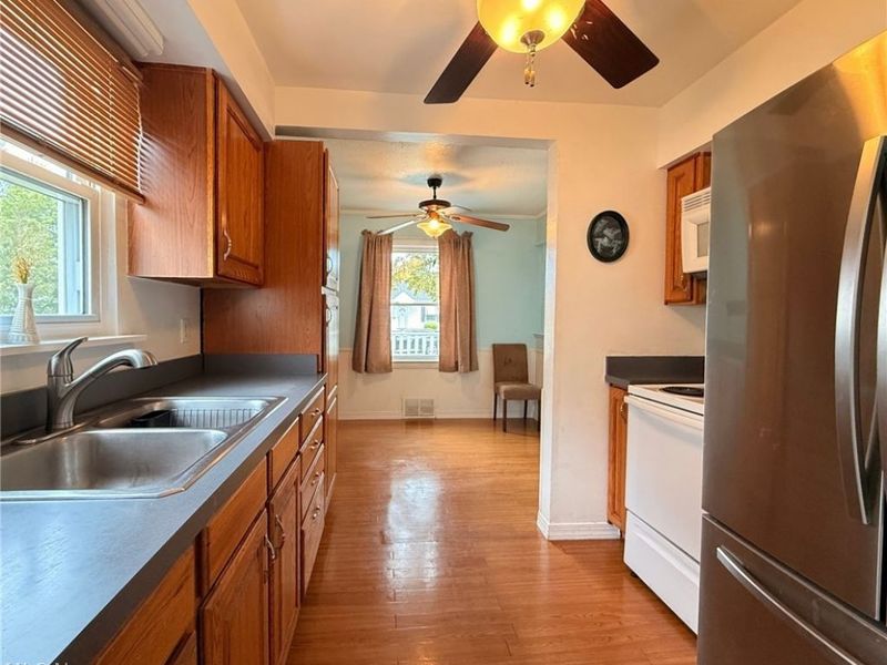 482 E 329th Street, Willowick, OH 44095 Photo 12