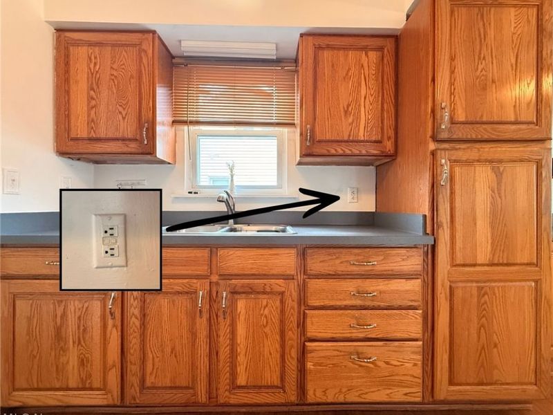 482 E 329th Street, Willowick, OH 44095 Photo 14