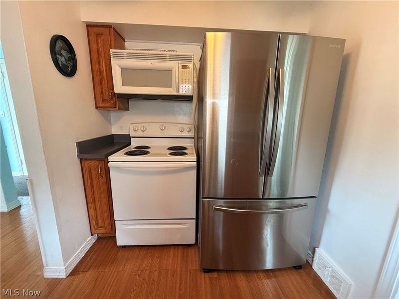 482 E 329th Street, Willowick, OH 44095 Photo 15