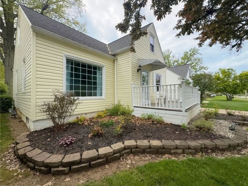 482 E 329th Street, Willowick, OH 44095 Photo 2