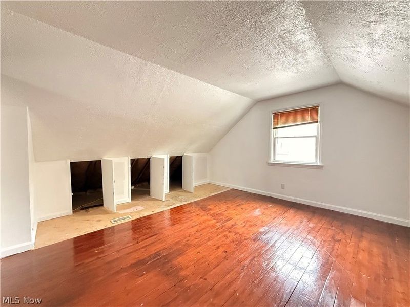482 E 329th Street, Willowick, OH 44095 Photo 35