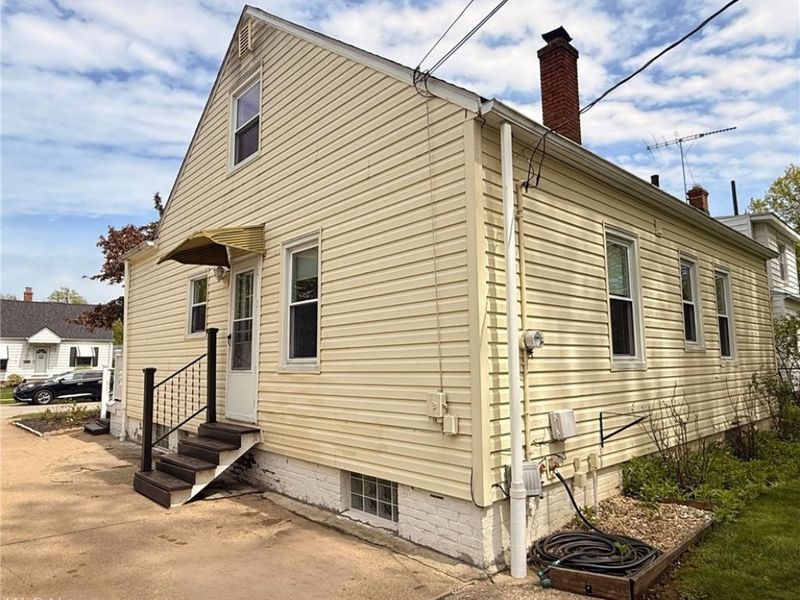 482 E 329th Street, Willowick, OH 44095 Photo 5
