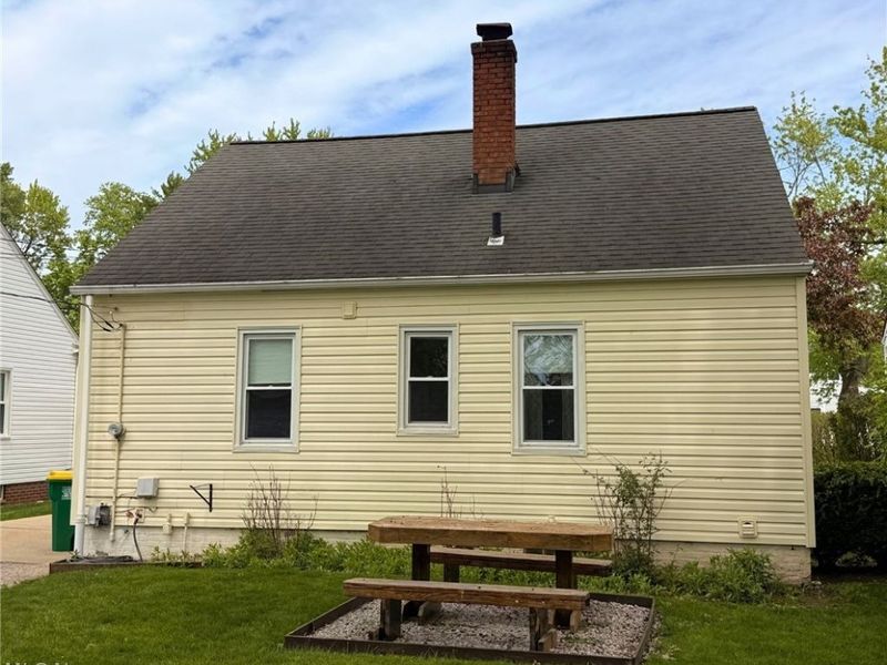 482 E 329th Street, Willowick, OH 44095 Photo 6