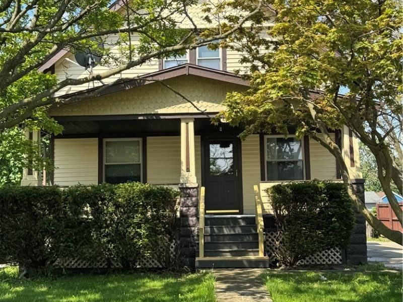 4662 Pearl Road, Cleveland, OH 44109 Photo 1