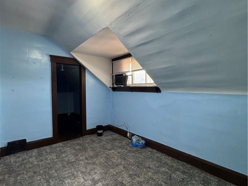 4662 Pearl Road, Cleveland, OH 44109 Photo 15