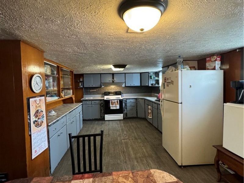 4662 Pearl Road, Cleveland, OH 44109 Photo 16
