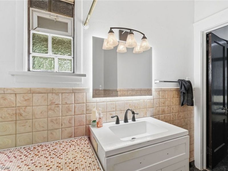 4662 Pearl Road, Cleveland, OH 44109 Photo 27